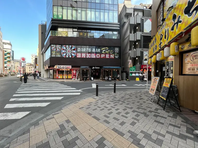 居酒屋「よりみち」前の道路